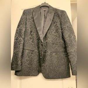 Men’s black floral suit jacket